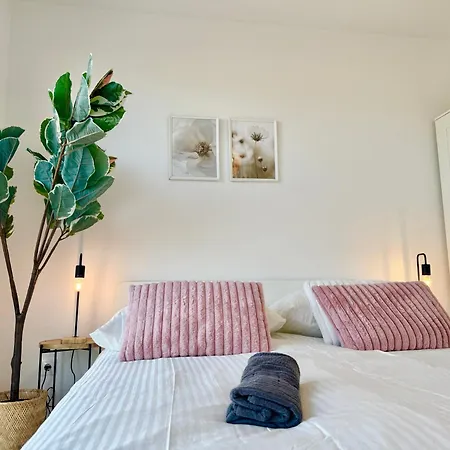דירה Modern With Balcony Near Vienna